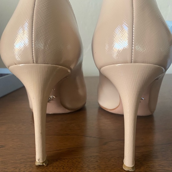 Prada Saffiano pump - Picture 12 of 16